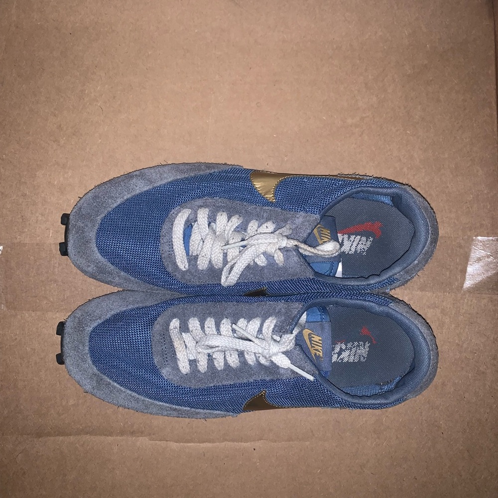 Nike Men’s DayBreak Sneakers - Picture 4 of 9